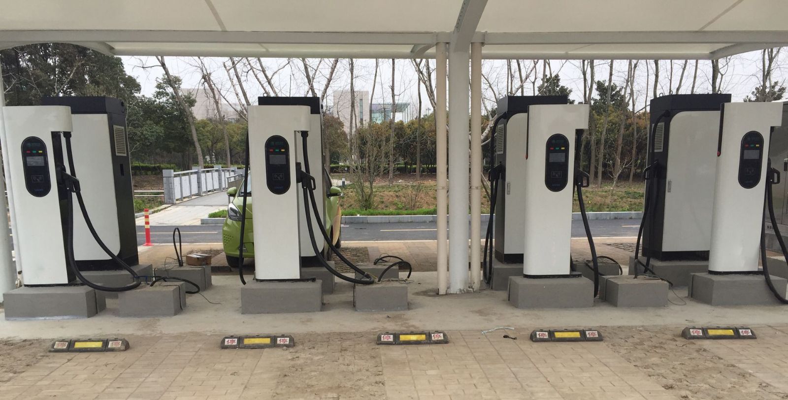 汽車充電樁