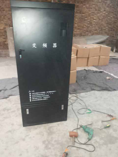 產(chǎn)品名稱(chēng)：變頻器
